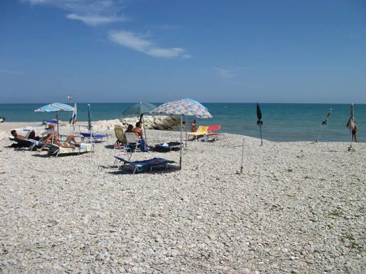 Stork Camping Village Roseto Degli Abruzzi Exterior foto